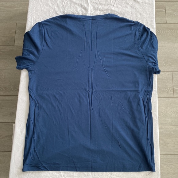 Lacoste Short Sleeved V-neck XXL (Size 7) - Picture 3 of 5